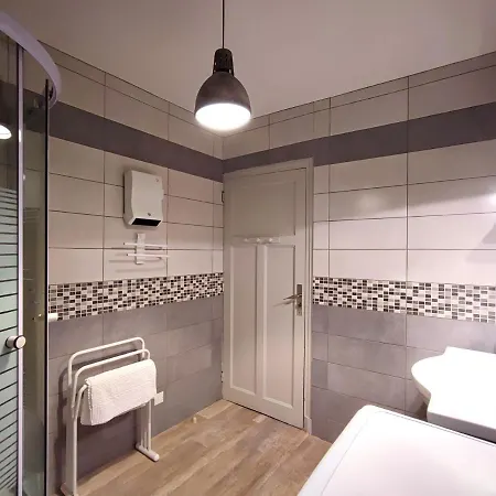 Le Bokeh - Face A La Cite Medievale *