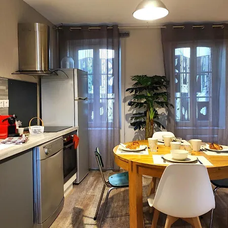 Le Bokeh - Face A La Cite Medievale *