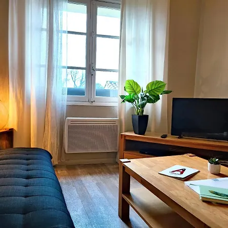 Le Bokeh - Face A La Cite Medievale * קרקסון