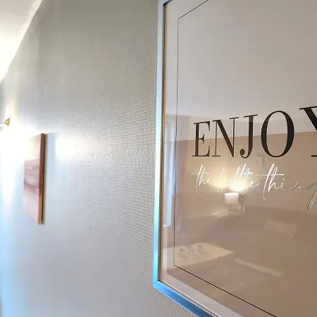 Le Bokeh - Face A La Cite Medievale דירה *