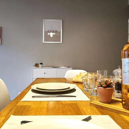 Le Bokeh - Face A La Cite Medievale דירה *