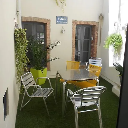 Le Bokeh - Face A La Cite Medievale קרקסון